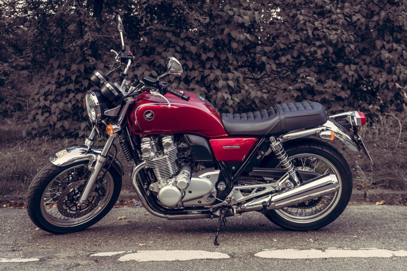 motorcycle-4826464_1920