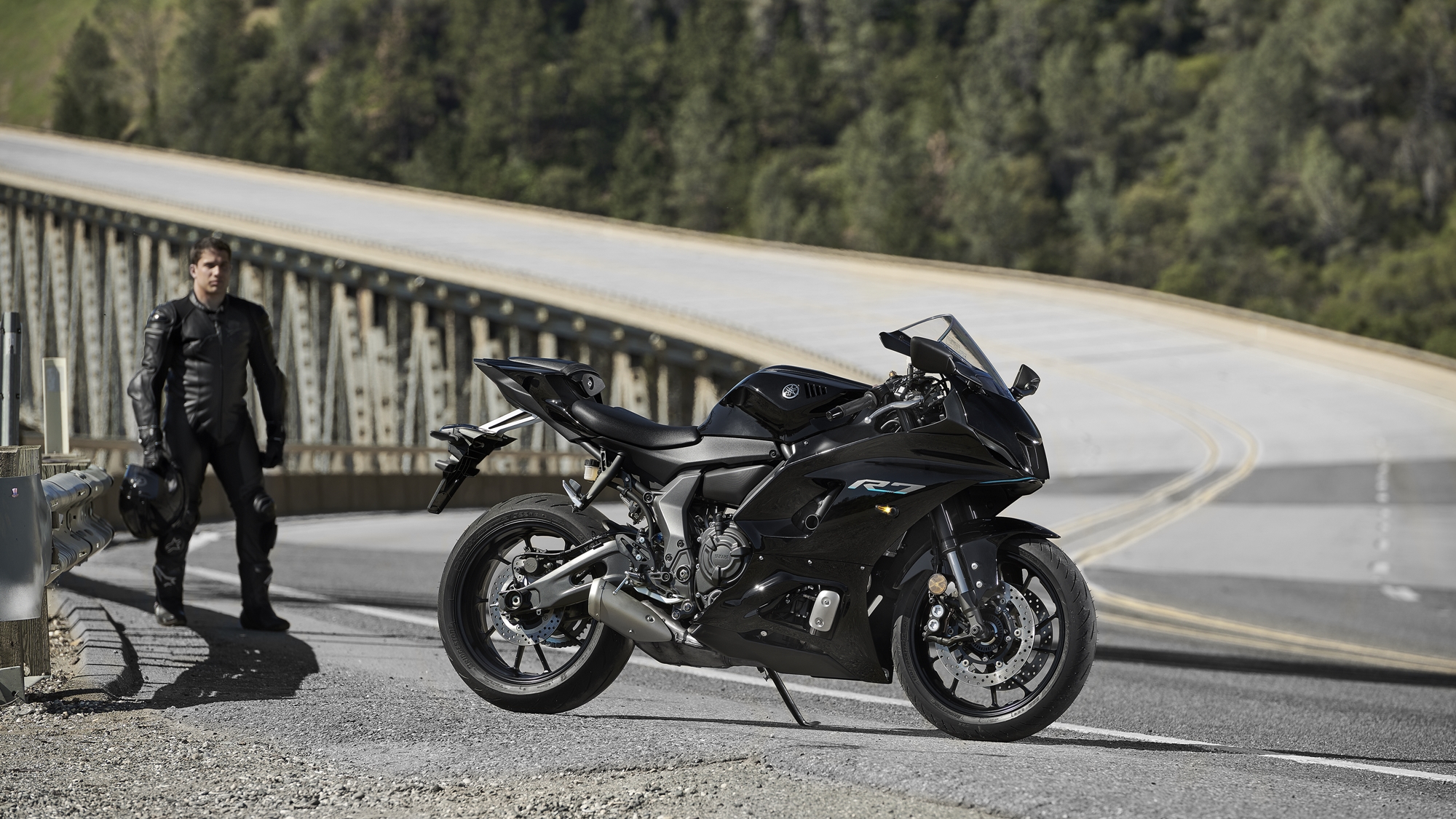 motorcycle-4826464_1920